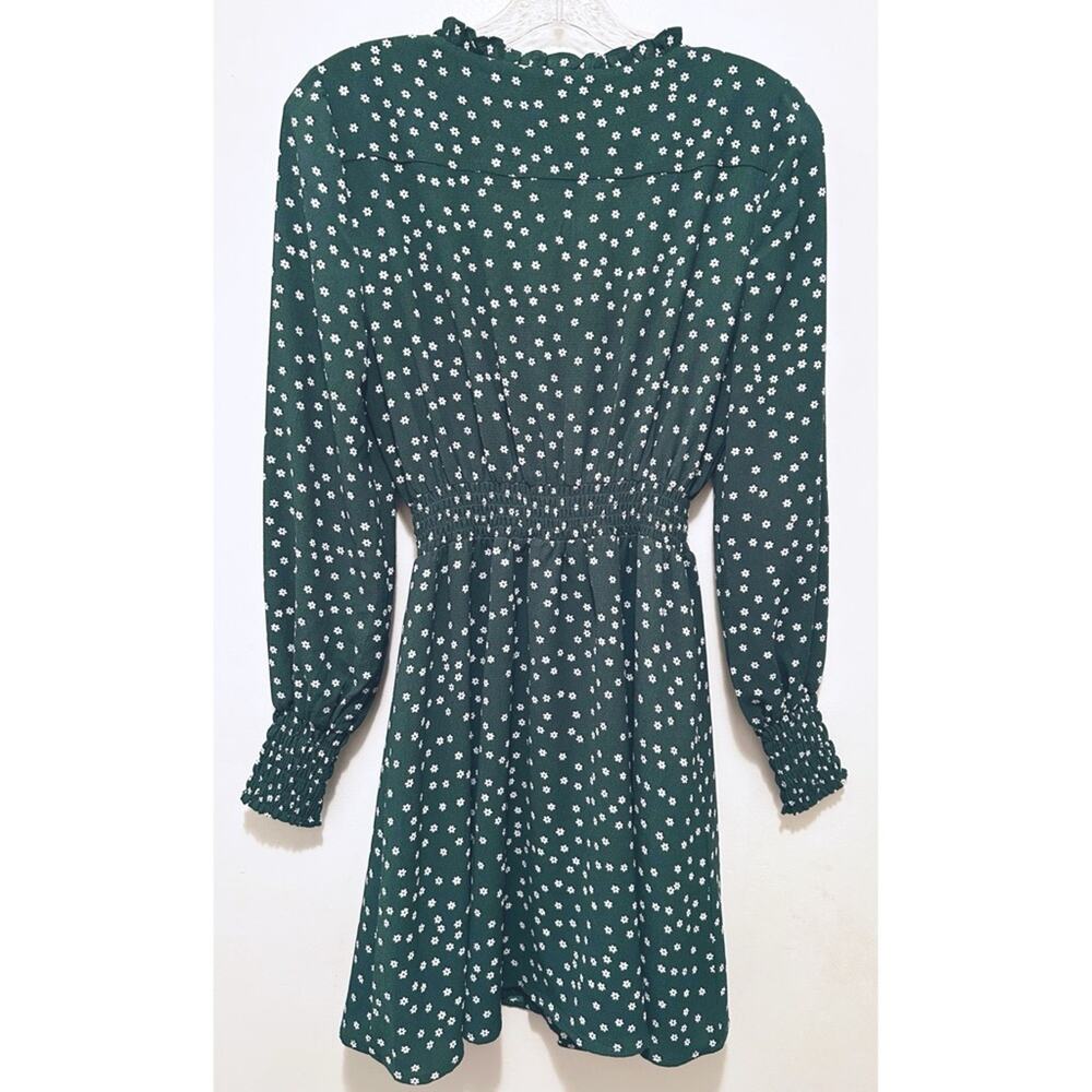 BB Dakota Don't Call Me Ditsy Dress in Cypress Green Small NWT - Picture 7 of 8